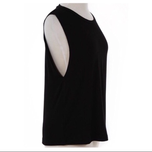 🔴NETFLIX TANK🔴 - Picture 2 of 3